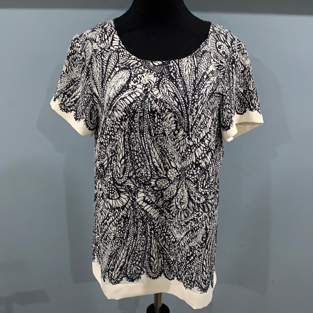 Adorable LOFT top cream black sz M